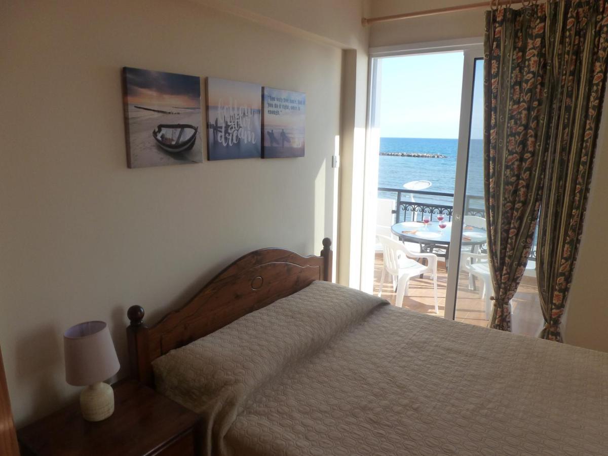 Philippou Beach Villas & Apartments Larnaka Exterior foto
